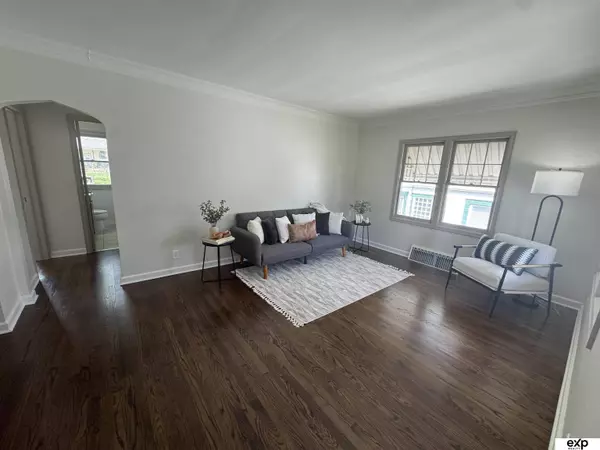 6468 Poppleton Avenue, Omaha, NE 68106