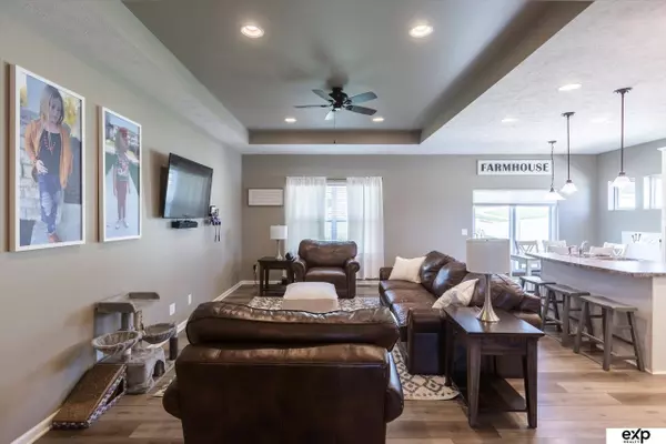 5614 N 177th Street, Omaha, NE 68116