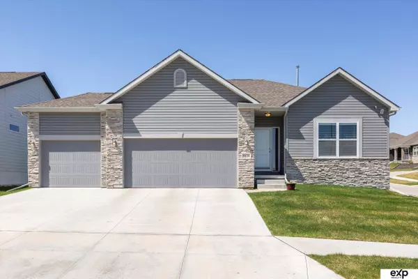 5614 N 177th Street, Omaha, NE 68116