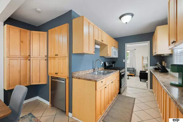 6772 Hamilton Street, Omaha, NE 68132