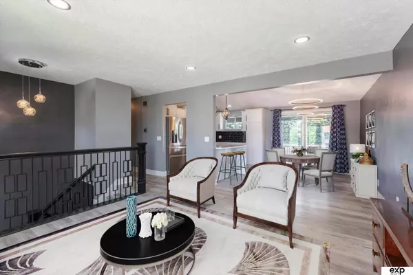 8115 Vernon Avenue, Omaha, NE 68134