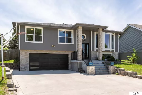 8115 Vernon Avenue, Omaha, NE 68134