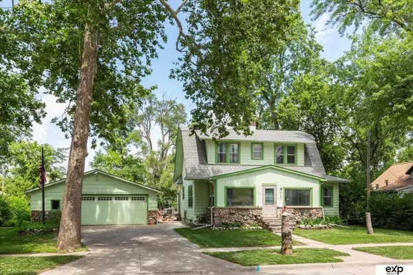 208 W Alexander Street, Valley, NE 68064