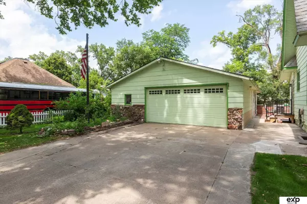 208 W Alexander Street, Valley, NE 68064