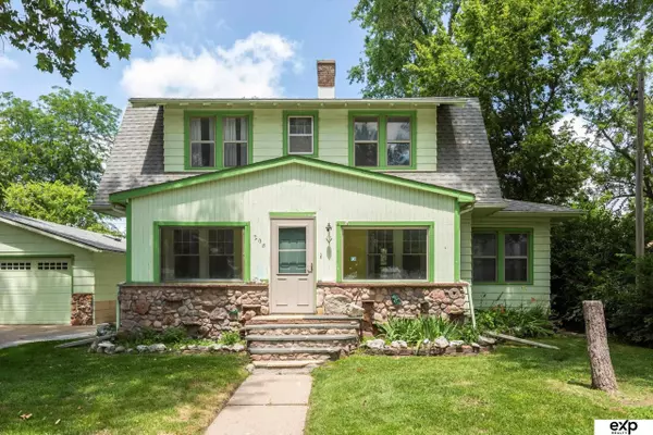 208 W Alexander Street, Valley, NE 68064