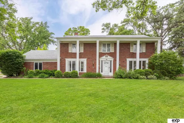 12212 Leavenworth Road, Omaha, NE 68154