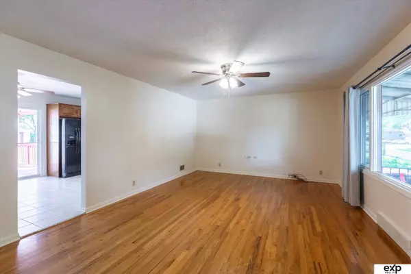 7434 Valley Street, Omaha, NE 68124