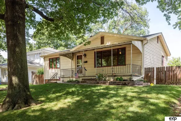 7434 Valley Street, Omaha, NE 68124