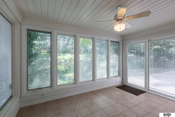 7805 Pierce Circle, Omaha, NE 68124