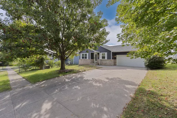 612 E 9TH ST, Malvern, IA 51551
