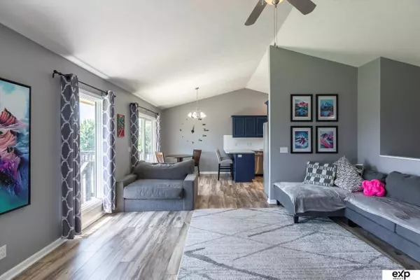 21113 Flagstone Circle, Gretna, NE 68028