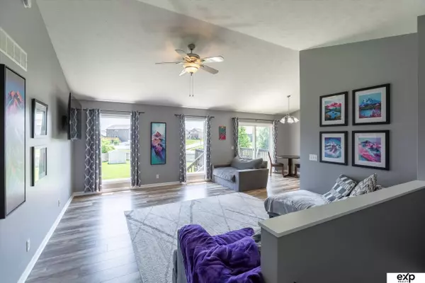 21113 Flagstone Circle, Gretna, NE 68028