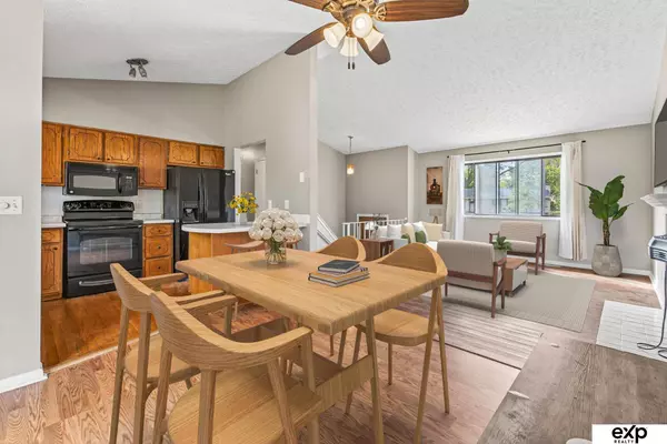 13518 Washington Circle, Omaha, NE 68137