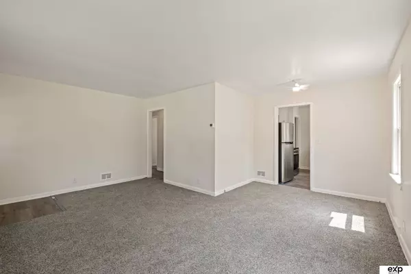 3705 N 56th Street, Omaha, NE 68104