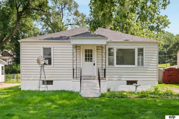 3705 N 56th Street, Omaha, NE 68104