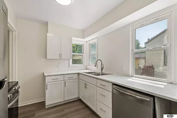 3705 N 56th Street, Omaha, NE 68104