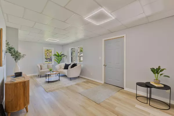 3201 4TH AVE, Council Bluffs, IA 51501