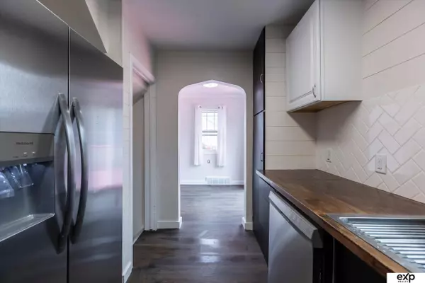 2703 Crown Point Avenue, Omaha, NE 68111