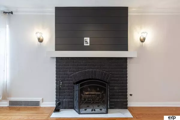 2703 Crown Point Avenue, Omaha, NE 68111