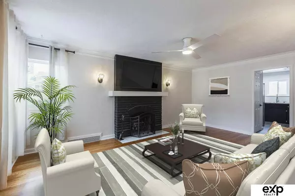 2703 Crown Point Avenue, Omaha, NE 68111