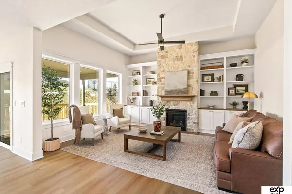 10202 S 184th Street, Omaha, NE 68136