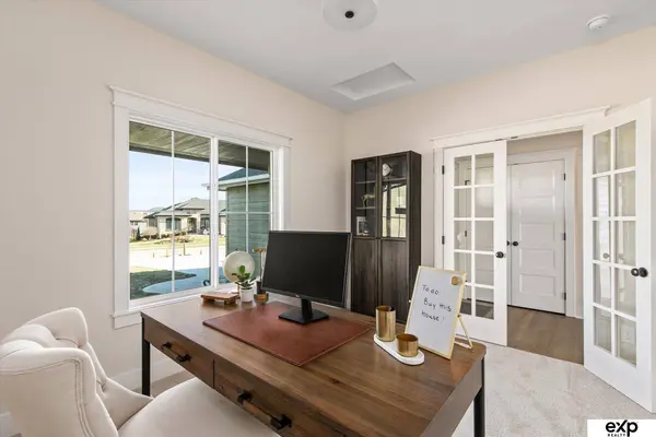 10202 S 184th Street, Omaha, NE 68136