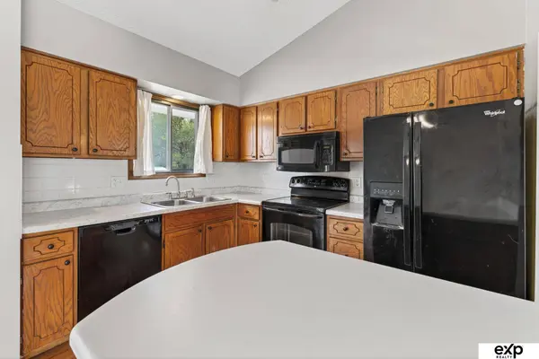 13518 Washington Circle, Omaha, NE 68137