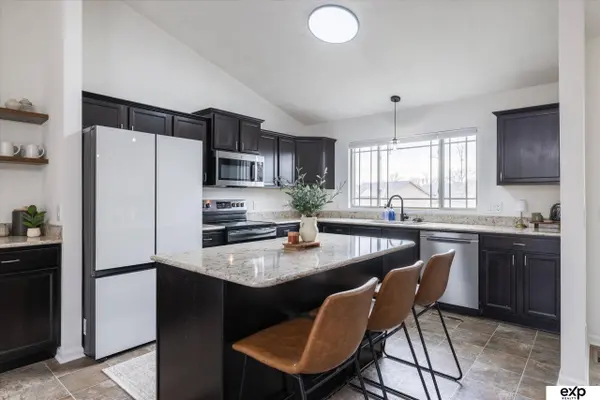 13958 Potter Parkway, Omaha, NE 68142