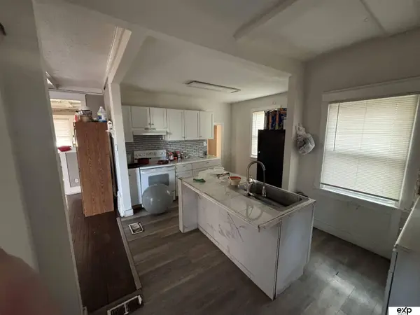 2166 Evans Street, Omaha, NE 68110