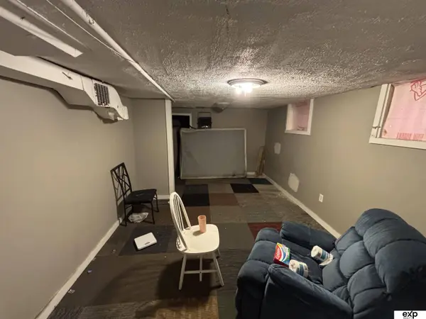 2166 Evans Street, Omaha, NE 68110