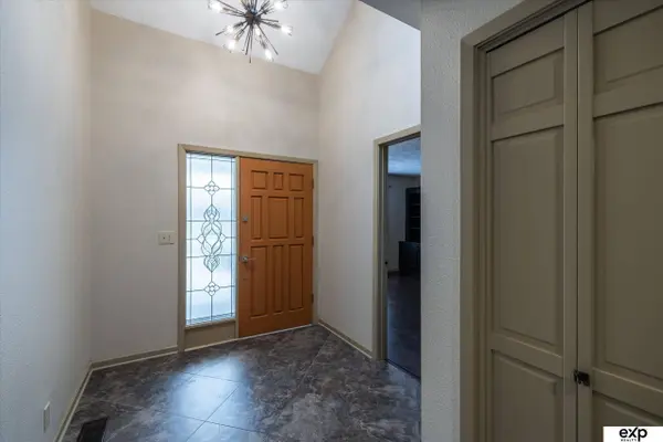 3606 S 74th Street, Omaha, NE 68124