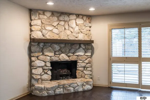 3606 S 74th Street, Omaha, NE 68124