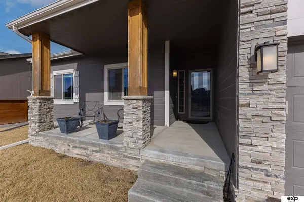 17610 Musket Street, Omaha, NE 68136