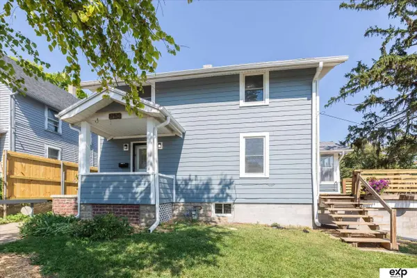 2104 F Street, Omaha, NE 68107