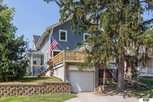 2104 F Street, Omaha, NE 68107