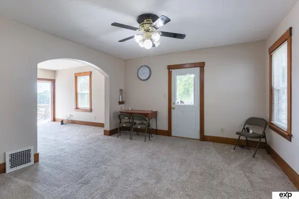 2104 F Street, Omaha, NE 68107