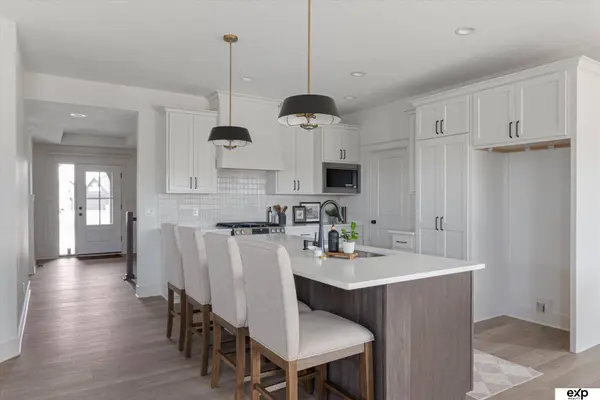 10212 S 180th Avenue Circle, Omaha, NE 68136