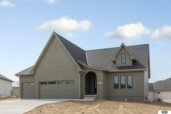 10212 S 180th Avenue Circle, Omaha, NE 68136