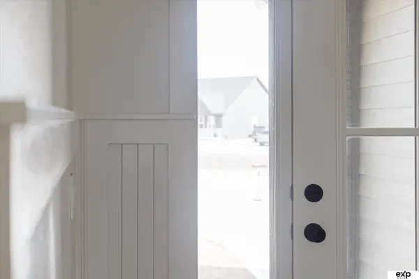 10212 S 180th Avenue Circle, Omaha, NE 68136