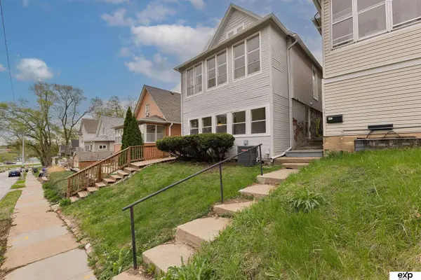 2939 Martha Street, Omaha, NE 68105