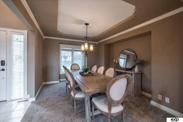 17606 Prestwick Avenue, Omaha, NE 68136