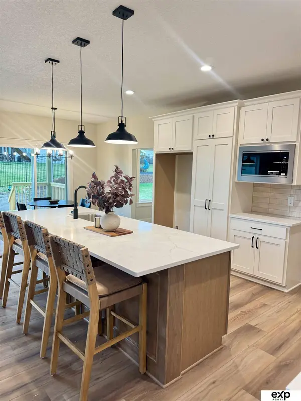 10010 S 184th Street, Omaha, NE 68136