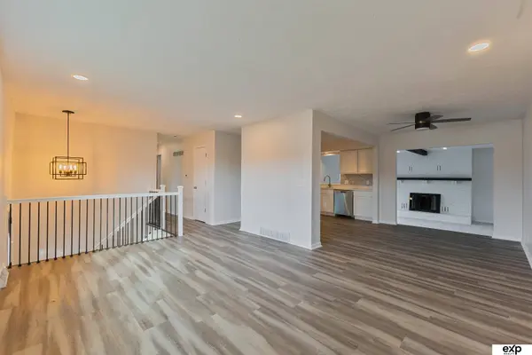 5041 S 93rd ST, Omaha, NE 68127