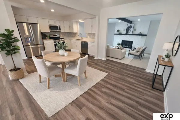 5041 S 93rd ST, Omaha, NE 68127