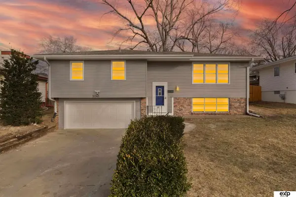 5041 S 93rd ST, Omaha, NE 68127