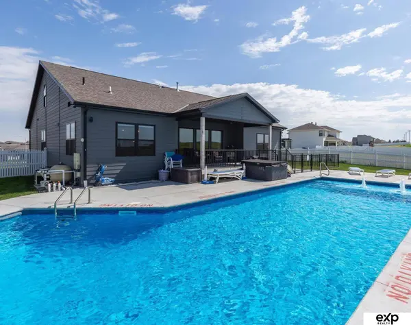10002 S 191 AVE, Gretna, NE 68136