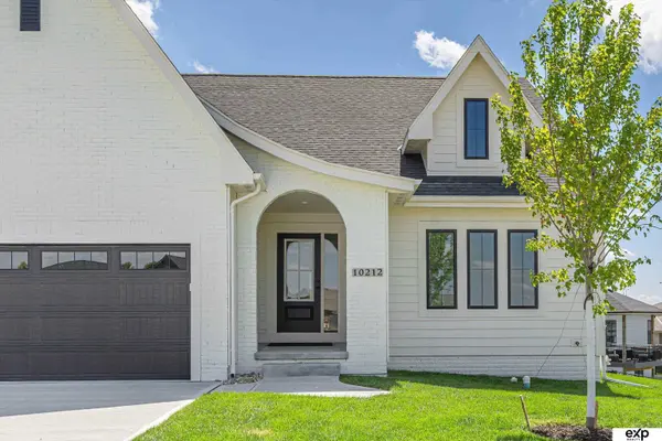 10212 S 180th Avenue Circle, Omaha, NE 68136
