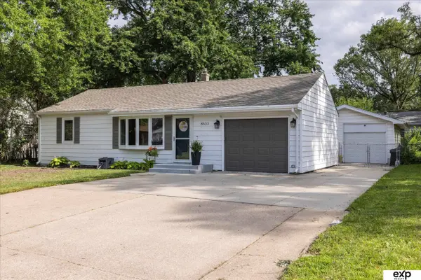 8533 Lafayette AVE, Omaha, NE 68114