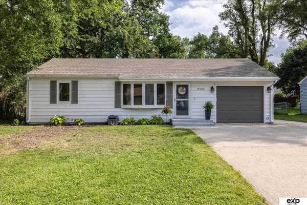 8533 Lafayette AVE, Omaha, NE 68114