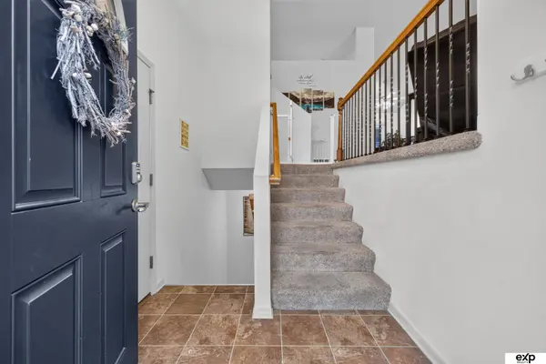 11325 S 212th ST, Gretna, NE 68028